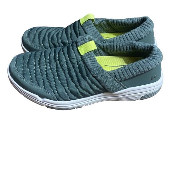 Ryka ascent 2 slip on sneakers green quilted water repellent 7 Gorpcore - Picture 4 of 8